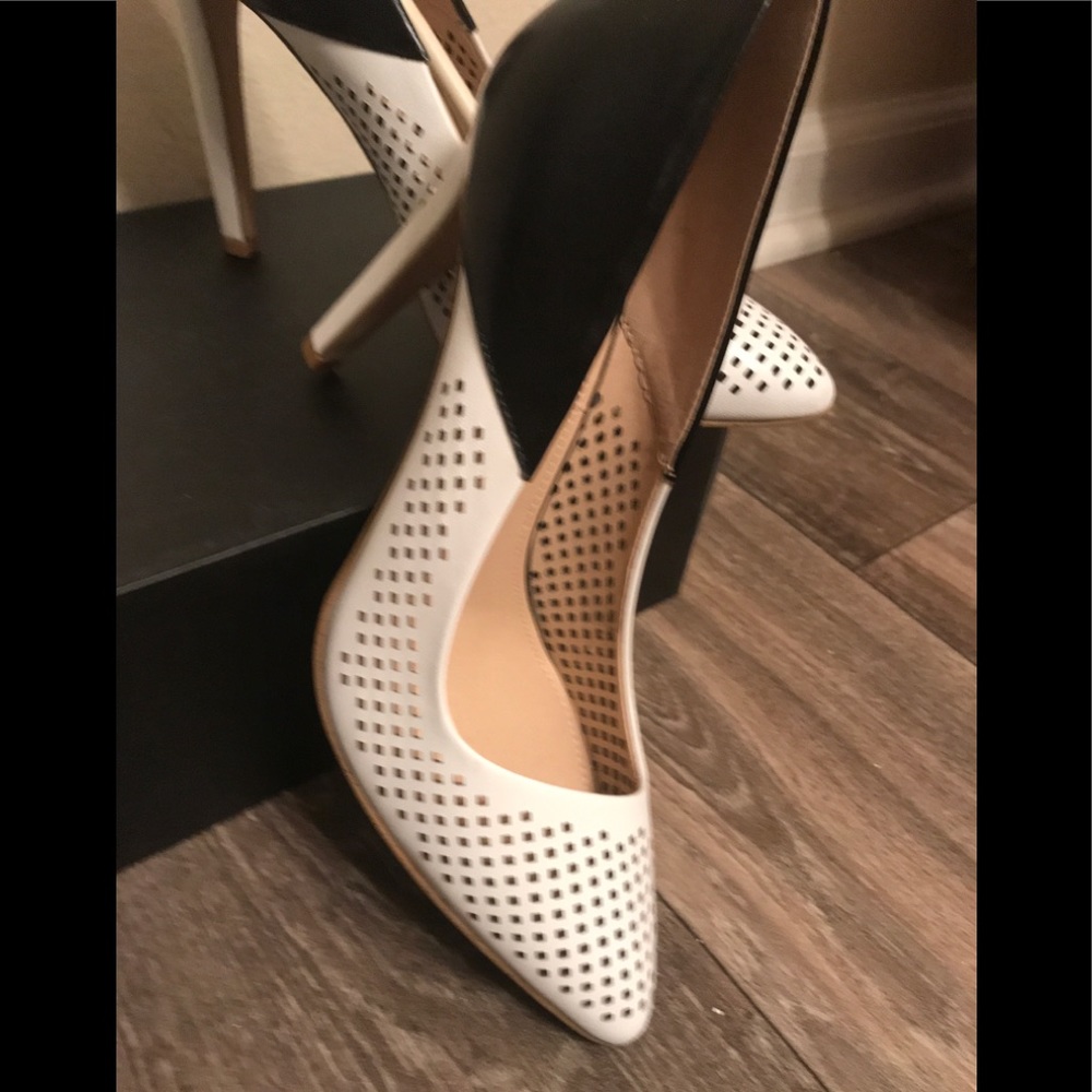 French connection gorgeous black and white pumps